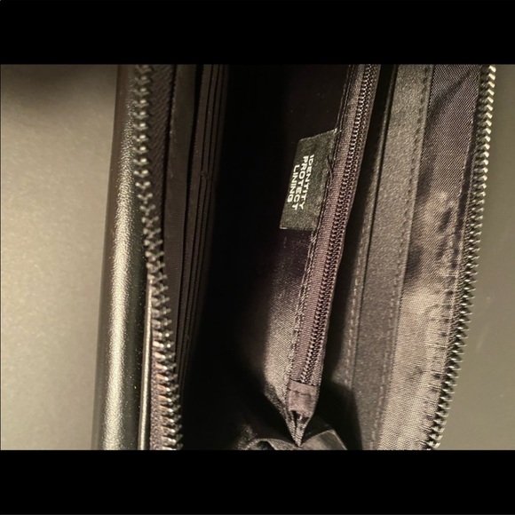 Tahari 💯 Authentic - Picture 5 of 6